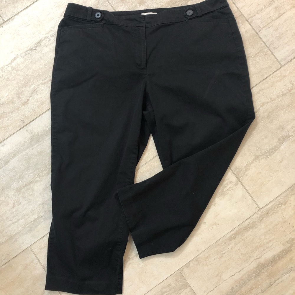 LOFT Black Curvy Crop size 16